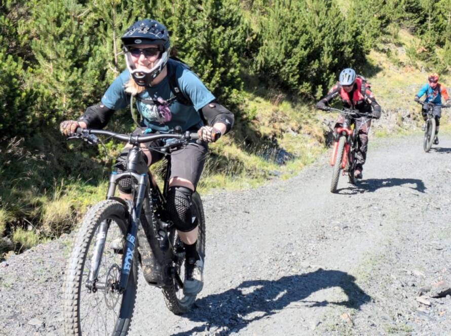 Activity Mountain Bike Club - ICA